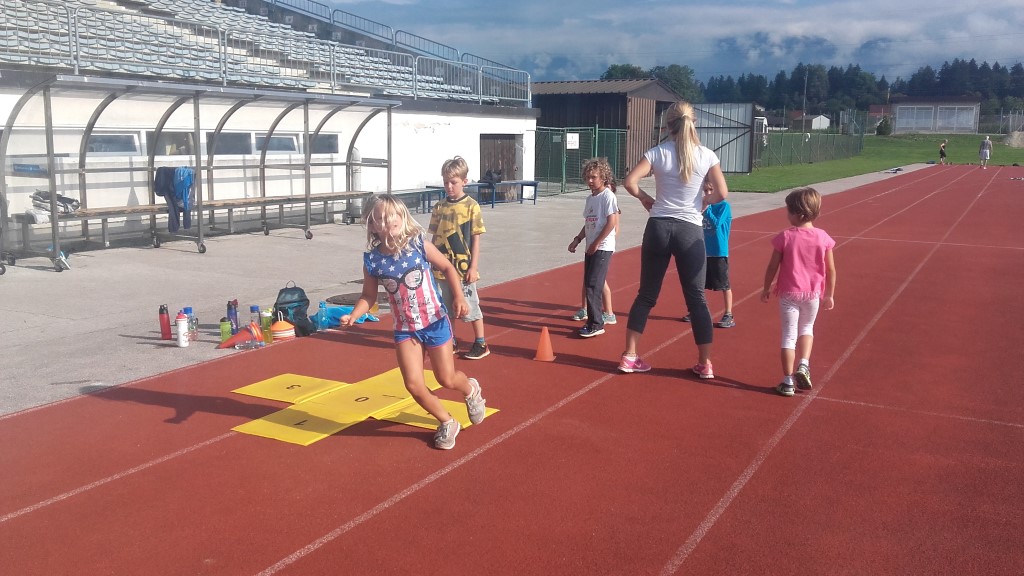 Poletni atletski kamp